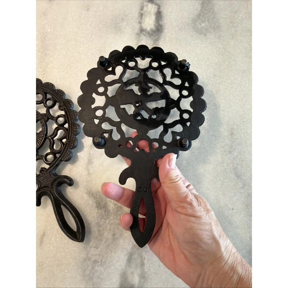 Set Of 2 Vintage Cast Iron Trivets Amish Boy And Girl OLA000
